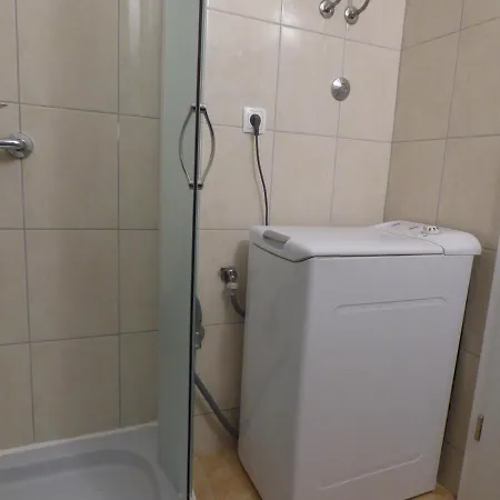Buki سبليت