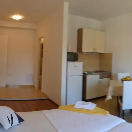 Buki سبليت