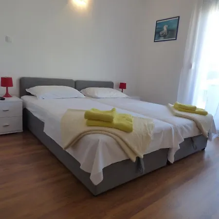 Gæstehus Buki 4*